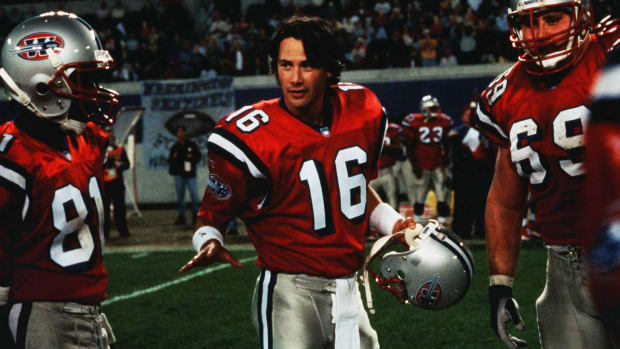 replacements-keanu-reeves-bad-football-movies-podcast.jpg